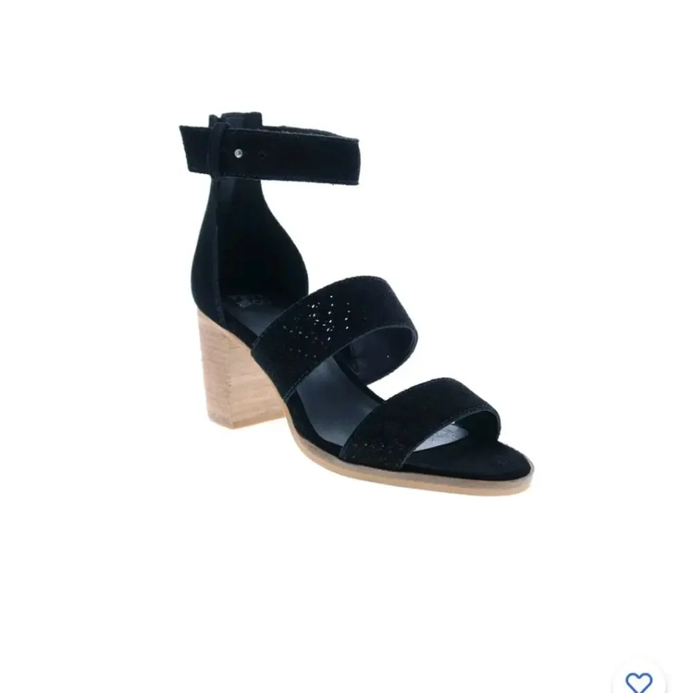 FRYE NWT WOMENS BRYN PERF SANDALS.